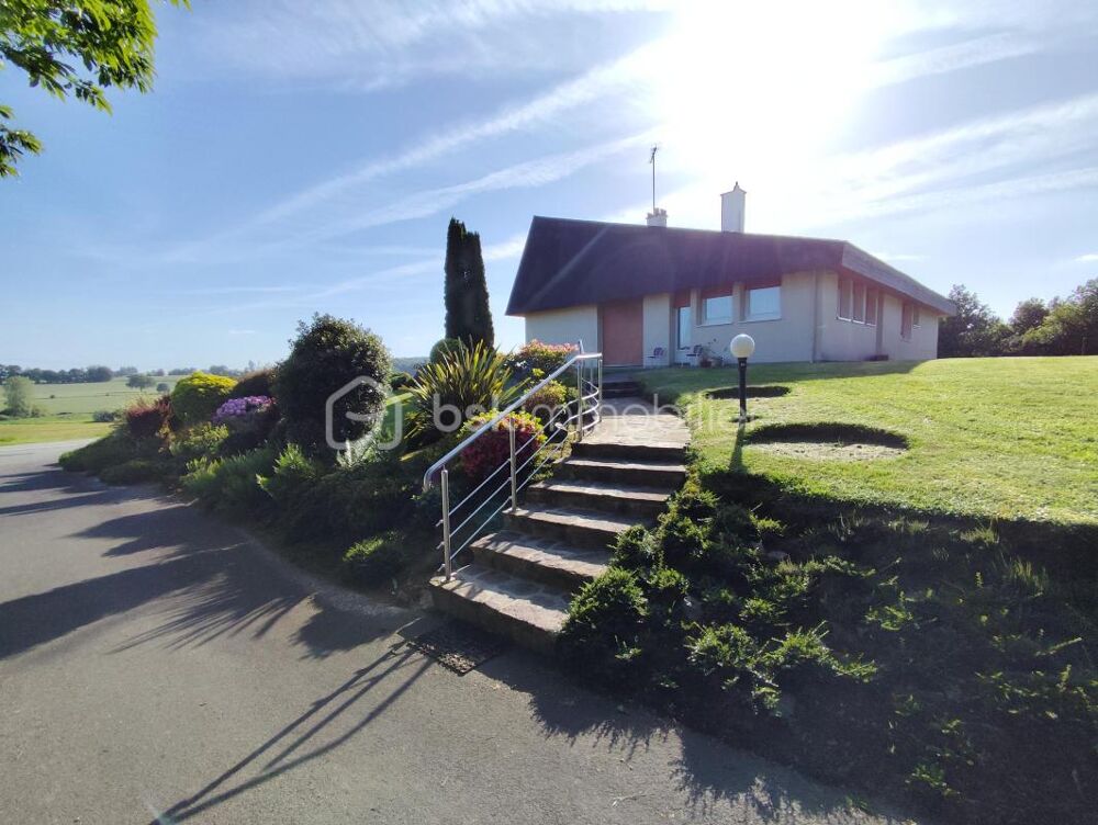 Vente Maison Belle Maison d'architecte de plain pied de 136 m2 des années 1970 exposée plein Sud à proximité de Pontmain Pontmain