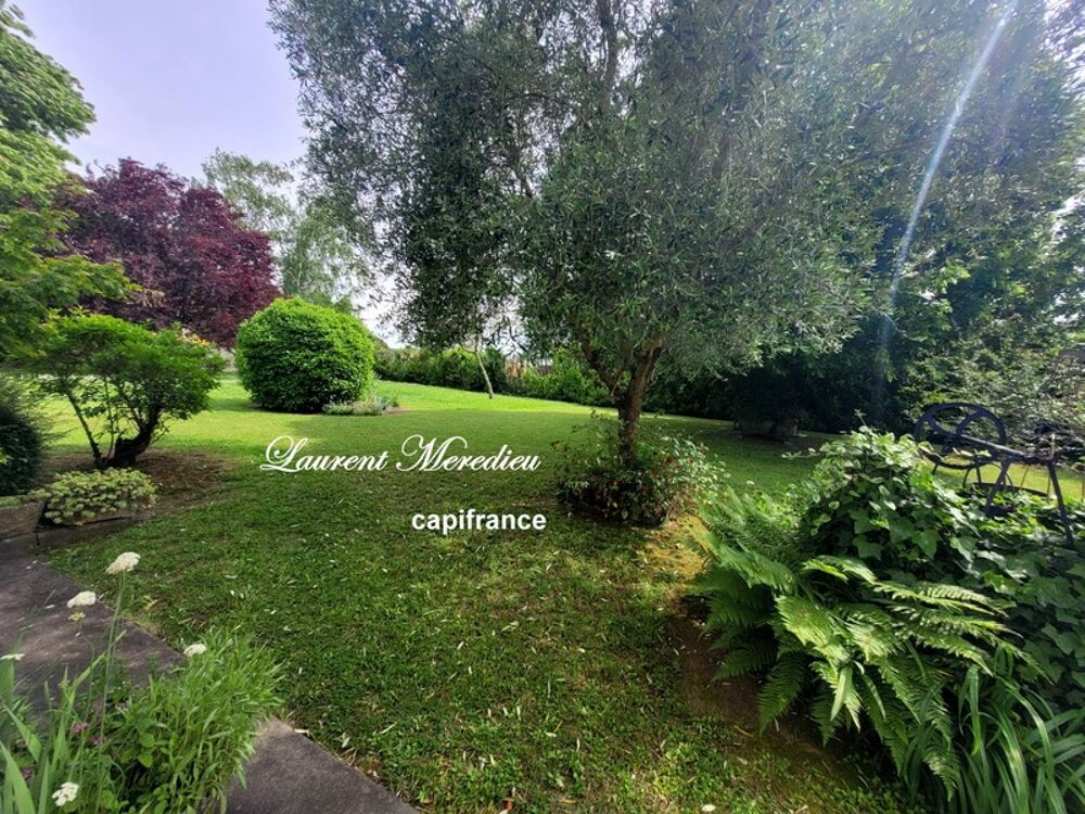 Maison familiale de 240 m² avec terrain divisible de 2 750 m²  À 10 min de Saint-André-de-Cubzac