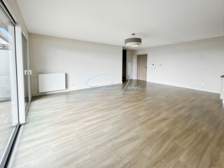  Appartement à louer 2 pièces 71 m²