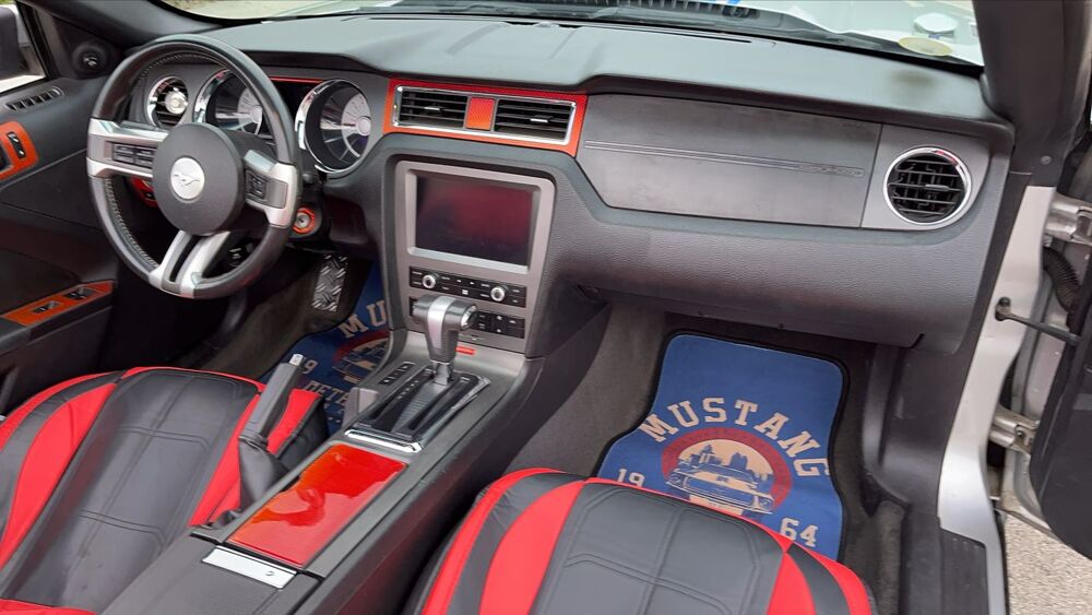 Mustang 5 3.7 V6 305 BVA Cabriolet - Automatique 2010 occasion 84000 Avignon