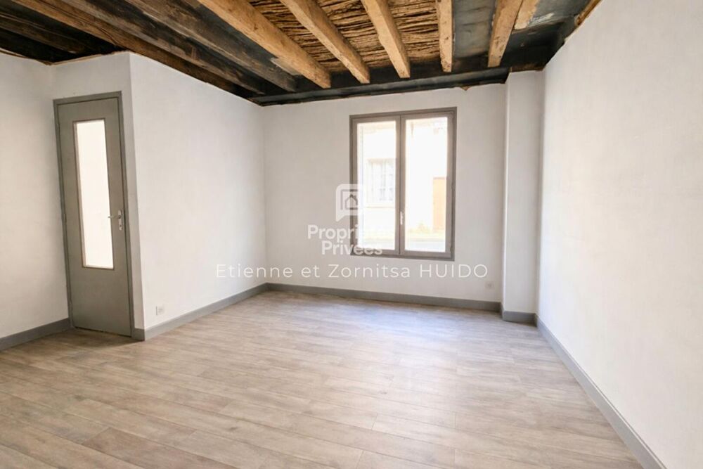 Maison de ville à rénover - Fort potentiel - Dépendances - Centre de Vatan