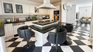  Propri�t�/ch�teau � vendre 6 pi�ces 180 m�