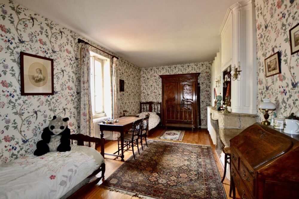 à vendre  Propriété/château Sathonay-Village (69580)