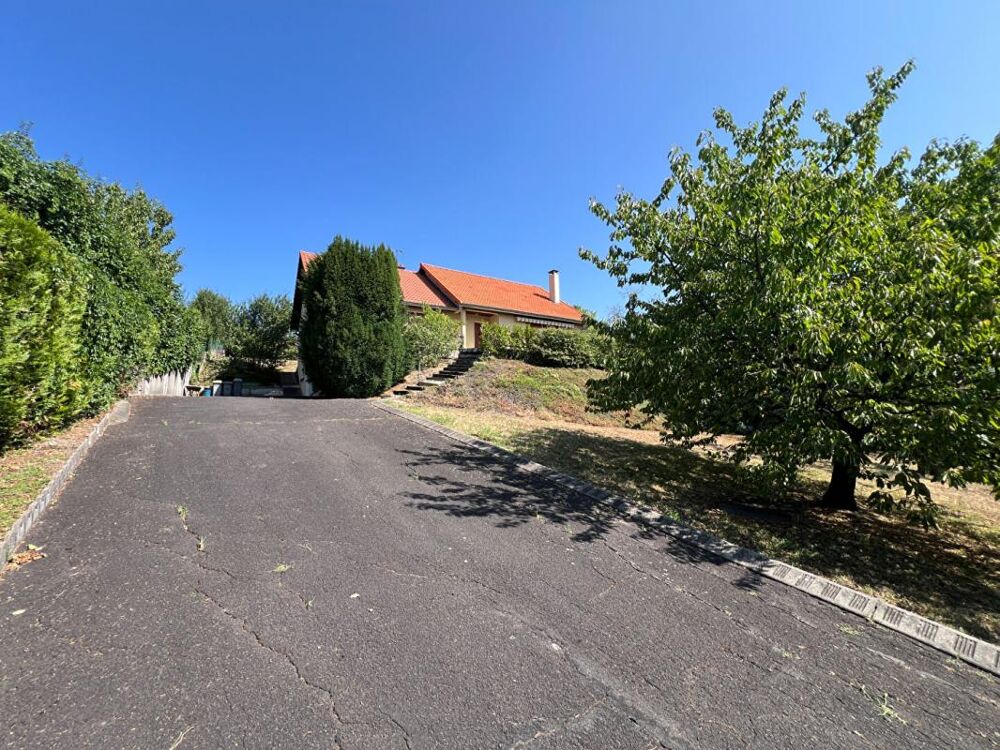 Maison 6 pièces 160 m² · à Clermont Ferrand · 160 m² · 254 400 €