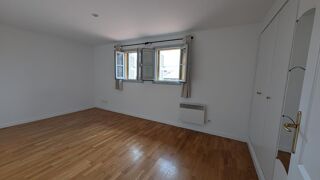  Appartement à louer 3 pièces 78 m²