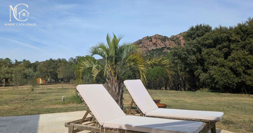 Vente Maison Coup de coeur pour cette ancienne bergerie rénovée au pied du rocher ! Roquebrune sur argens