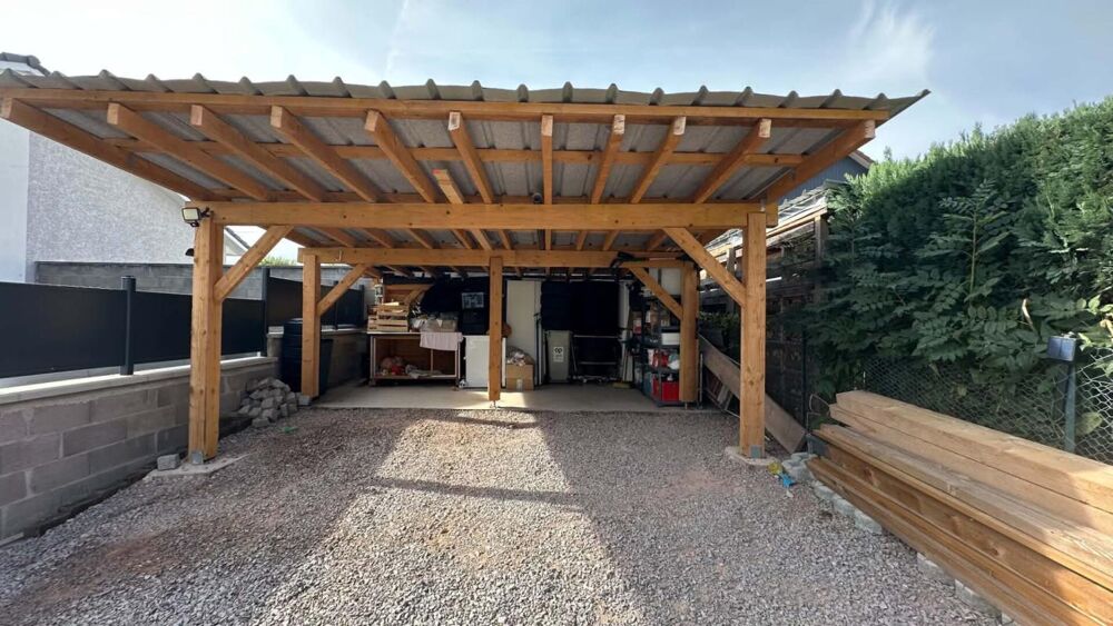 Vente Maison Maison mitoyenne 3 chambres DPE C secteur recherché + extérieur et Carport 2 voitures Saint etienne les remiremont