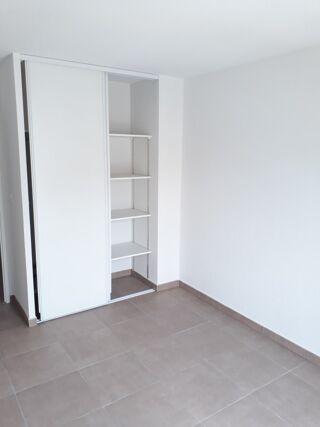  Appartement à louer 3 pièces 61 m²