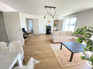  Appartement à louer 5 pièces 95 m²