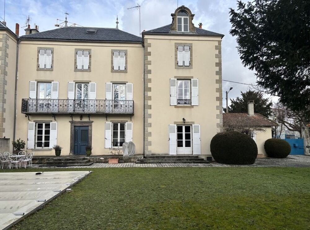 Maison 9 pièces 270 m² · à Issoire · 270 m² · 610 000 €
