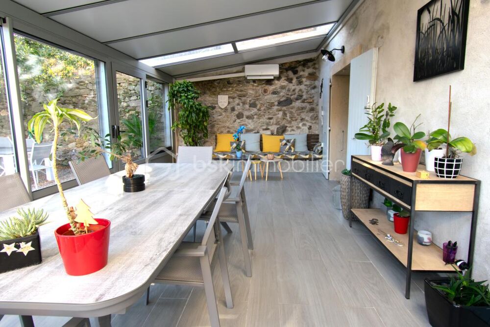 � vendre  Propri�t�/ch�teau Roujan (34320)