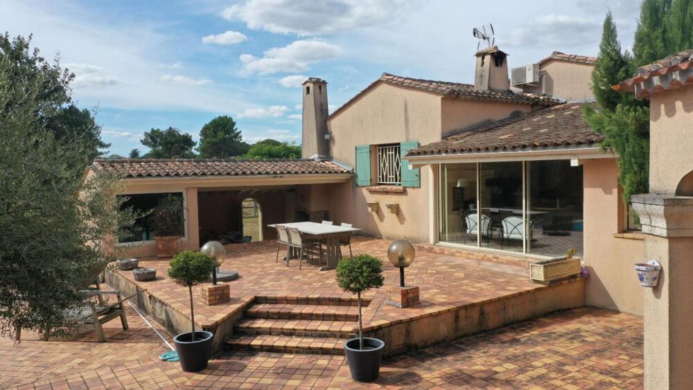 DÉCOUVREZ LE CHARME ET LES VOLUMES D'UNE MAISON D'ARCHITECTE - 300 M2 - 4 CHAMBRES À PUGNAC DANS UN PARC ARBORÉ POUR SAVOURER
