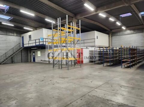 705 M&sup2; ENTREPOT BUREAUX A VENDRE A TORCY 980000 77200 Torcy