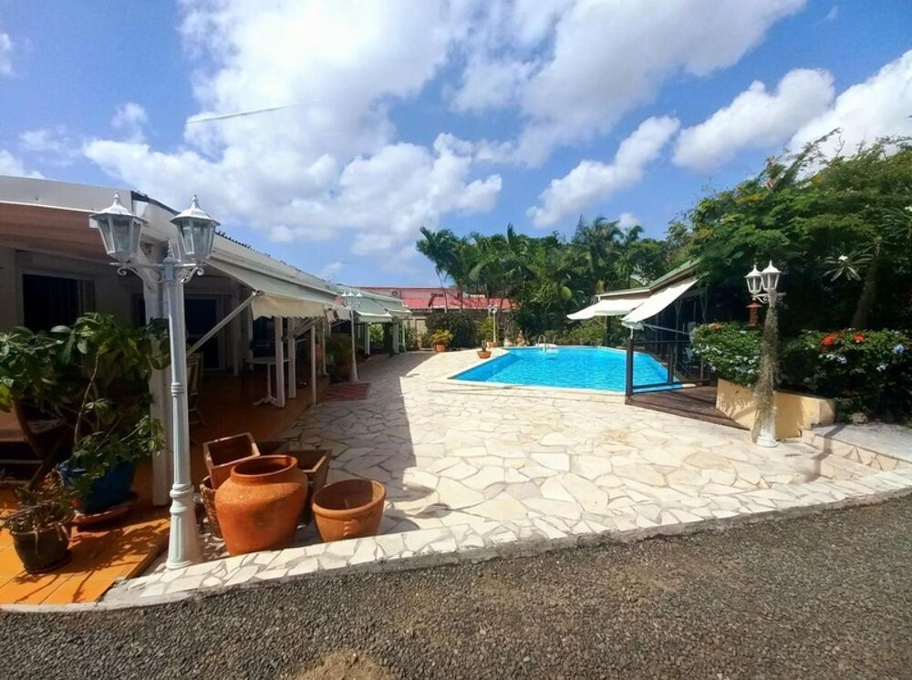 Vente Villa Villa F4 et dépendances, piscine, à vendre la jaille BAIE MAHAULT (971) Baie mahault