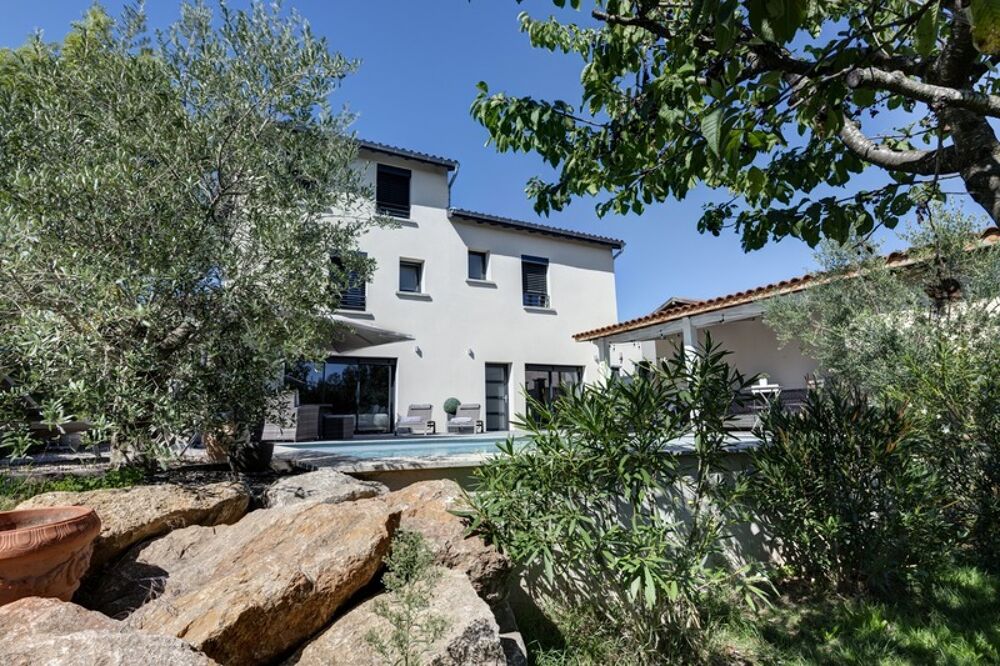  vendre  Proprit/chteau Grzieu-la-Varenne (69290)