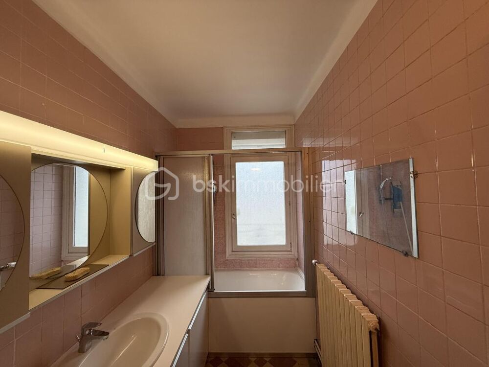 Vente Maison Maison de ville, double garage et fort potentiel – Quartier Miroir - Proche gare sud Le mans
