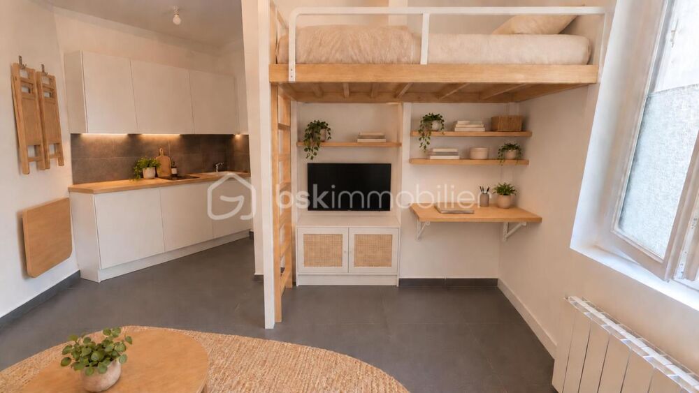 LA GARENNE-COLOMBES  Studio rénové au calme, avec cave et accès au jardin
