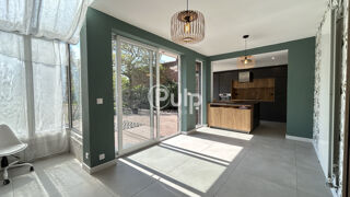  Maison  vendre 7 pices 215 m