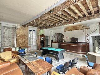  Immeuble � vendre 10 pi�ces 220 m�