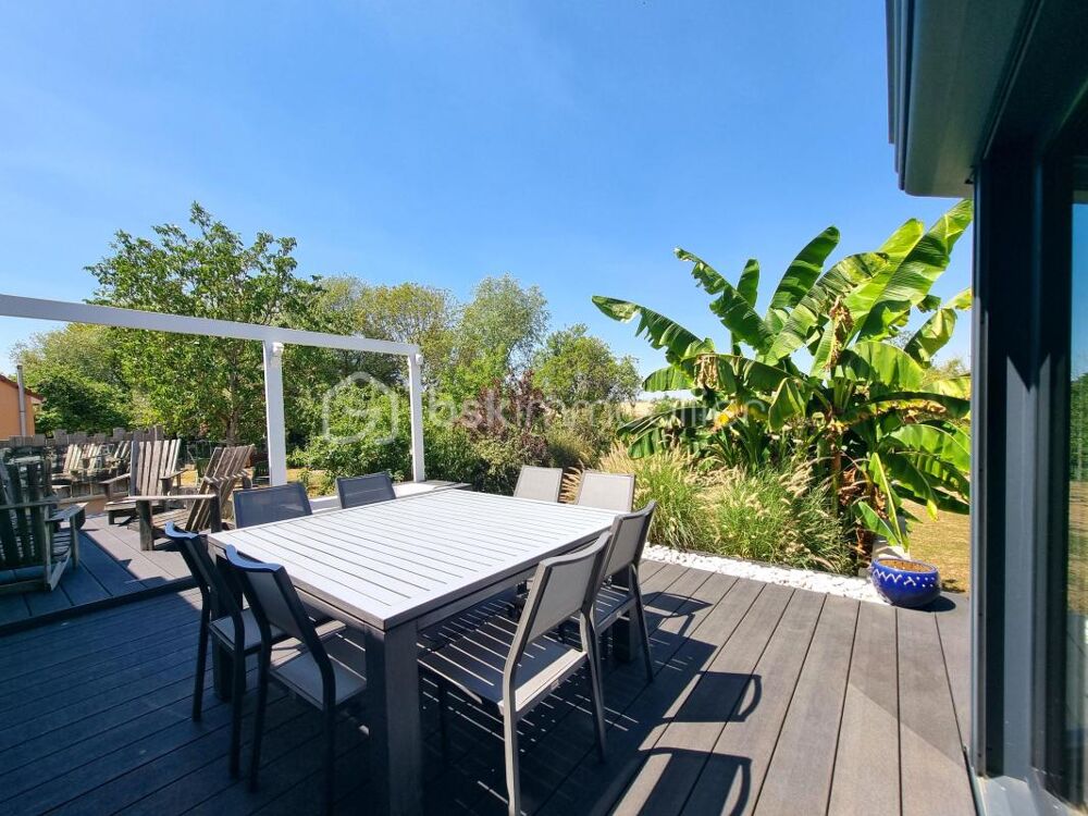 MAISON LUMINEUSE_ 3 CHAMBRES _ GARAGE ET JARDIN !!!
