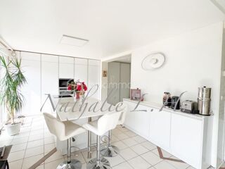  Propri�t�/ch�teau � vendre 8 pi�ces 240 m�