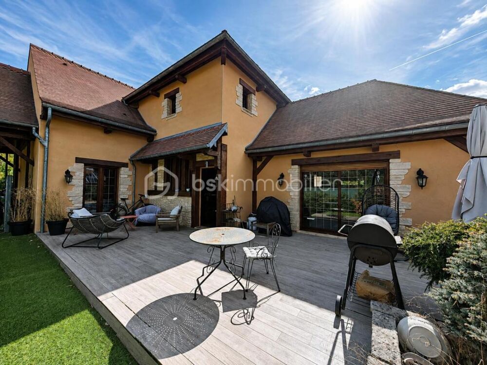 Maison familiale - 4 chambres et dépendance