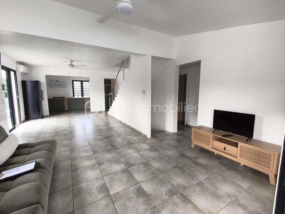 ? Maison récente avec piscine + niveau indépendant de 65 m²