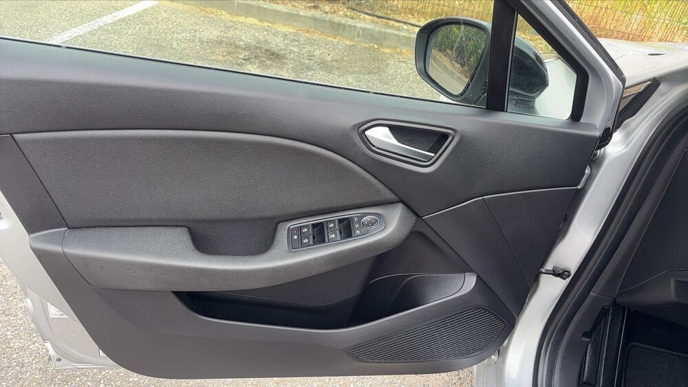 Clio 1.6 E-Tech 140 Hybrid BVA6 Engineered - Automatique Entretie 2022 occasion 84100 Orange