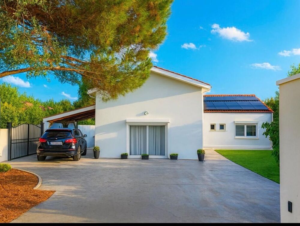 Maison Yvrac 6 pièce(s) 200 m2