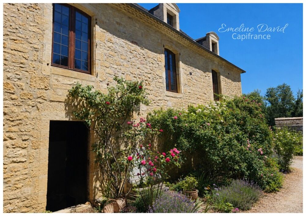 Domaine de caractère à Salignac-Eyvigues  Grands volumes, charme et potentiel touristique