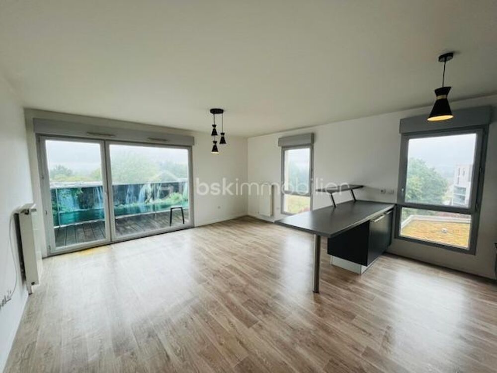 Appartement T3 lumineux  Dernier étage