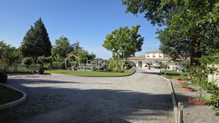  Propriété/château à vendre 7 pièces 380 m²