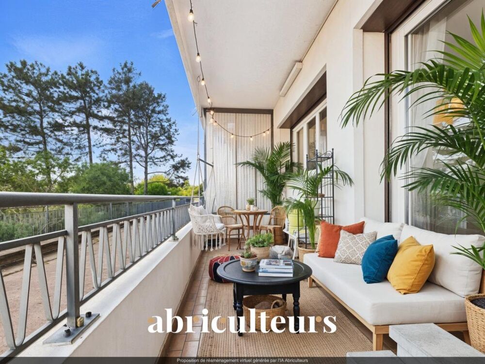 T3 traversant lumineux avec grande terrasse, vue exceptionnelle sur parc, au coeur de la Croix-Rousse