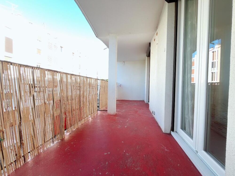 Magnifique appartement spacieux T5 de 83 m² au second étage sans ascenseur avec balcon et cave