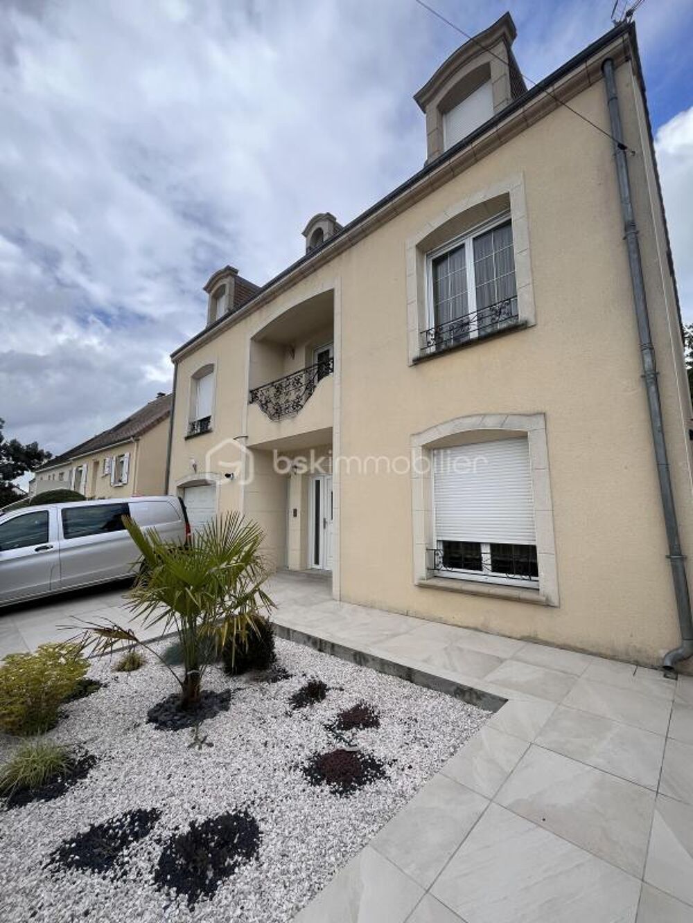 Maison 230 m2, 4 chambres, garage + Appt indépendant