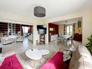  Maison  vendre 7 pices 161 m