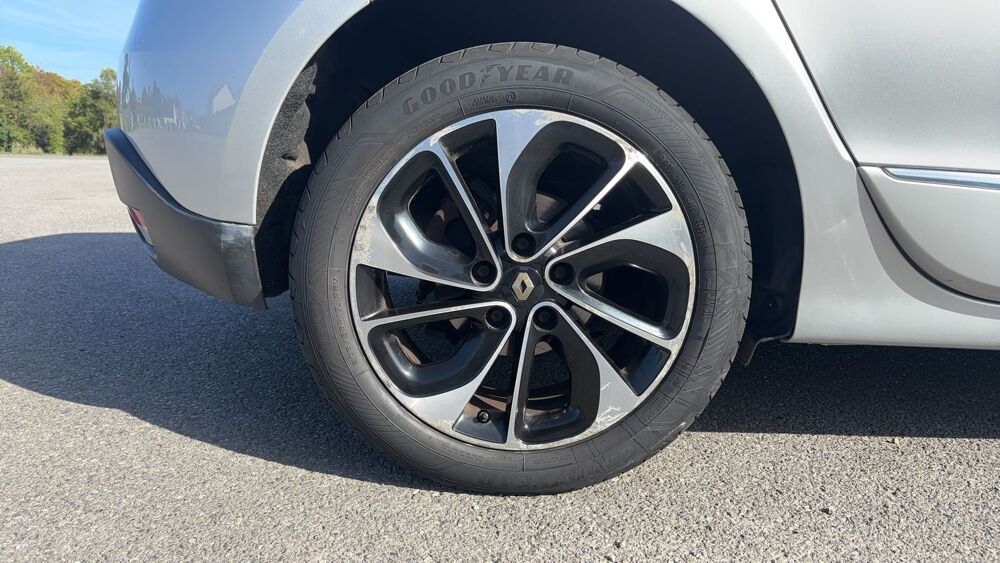 Sc&eacute;nic III 1.5 dCi 110 Energy Bose 2016 occasion 02500 Neuve Maison