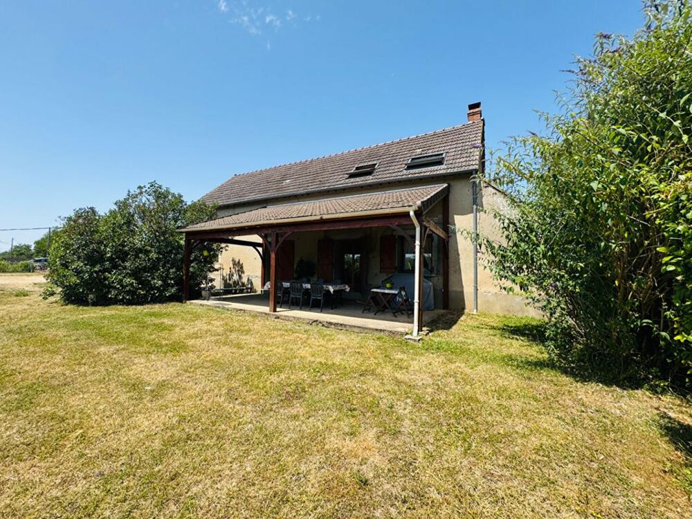 Jolie maison ancienne à Saint Léger le Petit