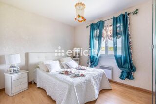  Villa à vendre 7 pièces 122 m²