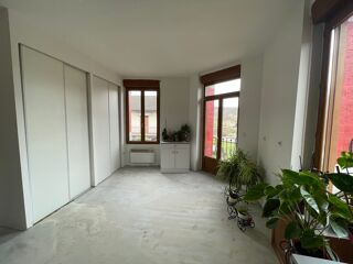  Immeuble  vendre 5 pices 470 m