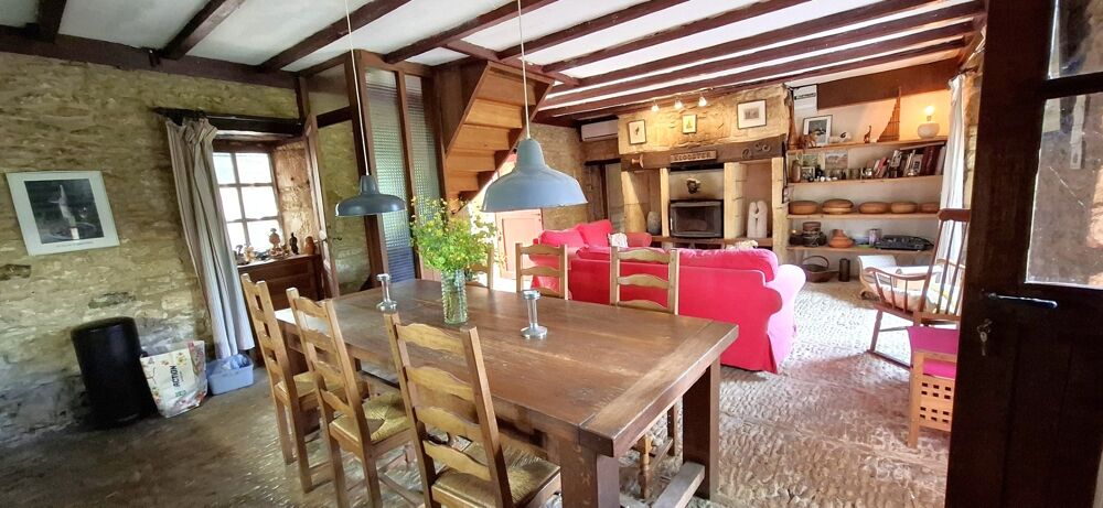 LA CHAPELLE AUBAREIL (24), Maison de 8 pièces, 200 m2 habitable