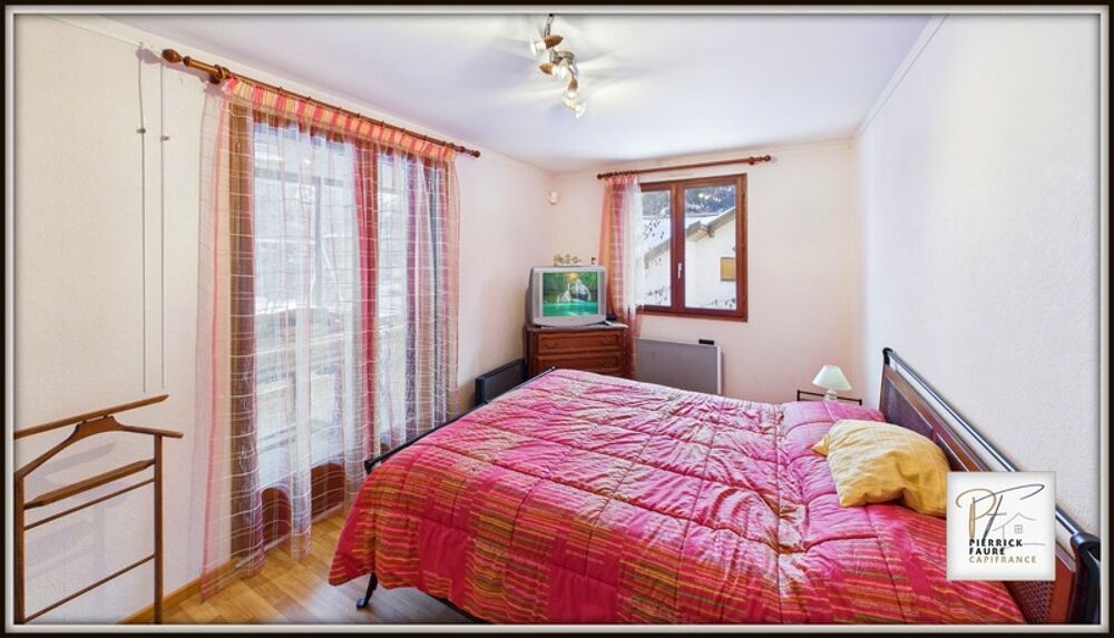 Briançon , Maison unique 183m², 5 ch + Terrain constructible 690m²