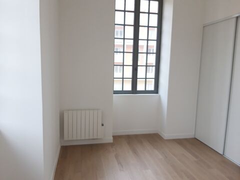  Appartement � louer 4 pi�ces 80 m�