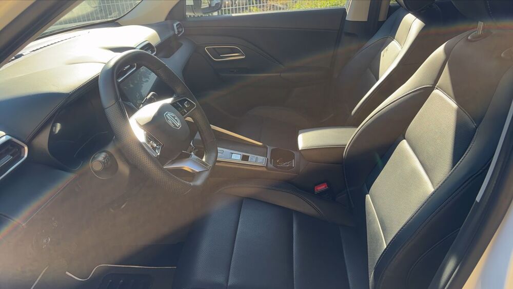 MG.ZS 1.5 Hybrid+ 197 BVA Luxury 2025 occasion 74350 Menthonnex En Bornes