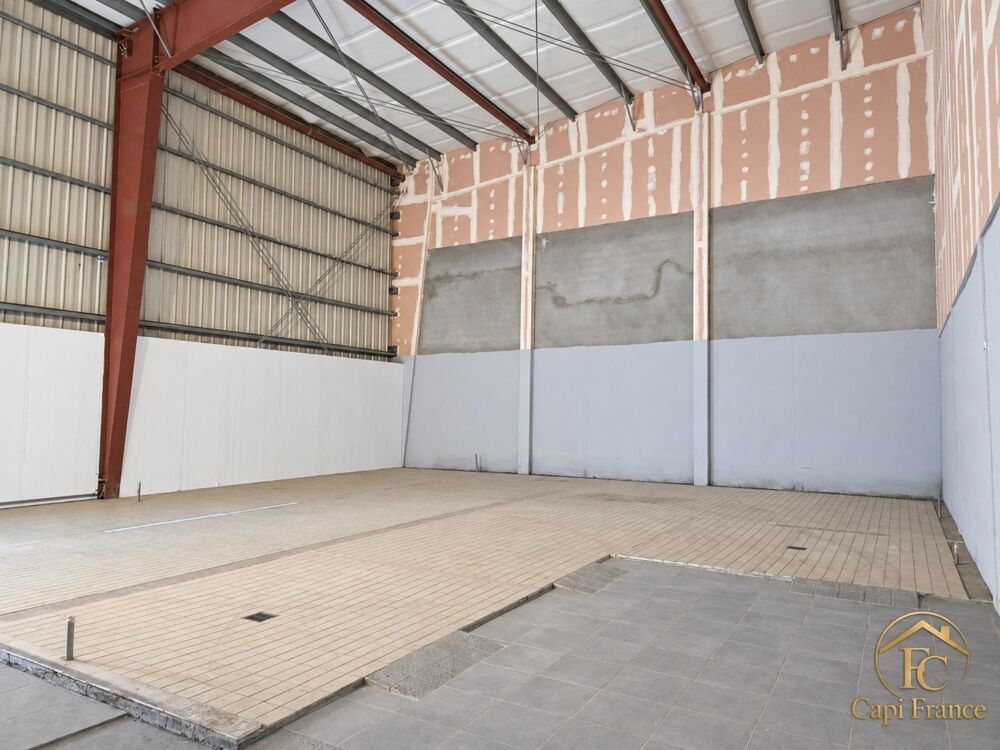 Location Autre À LOUER – DÉPÔT 215 m² – JARRY Baie mahault
