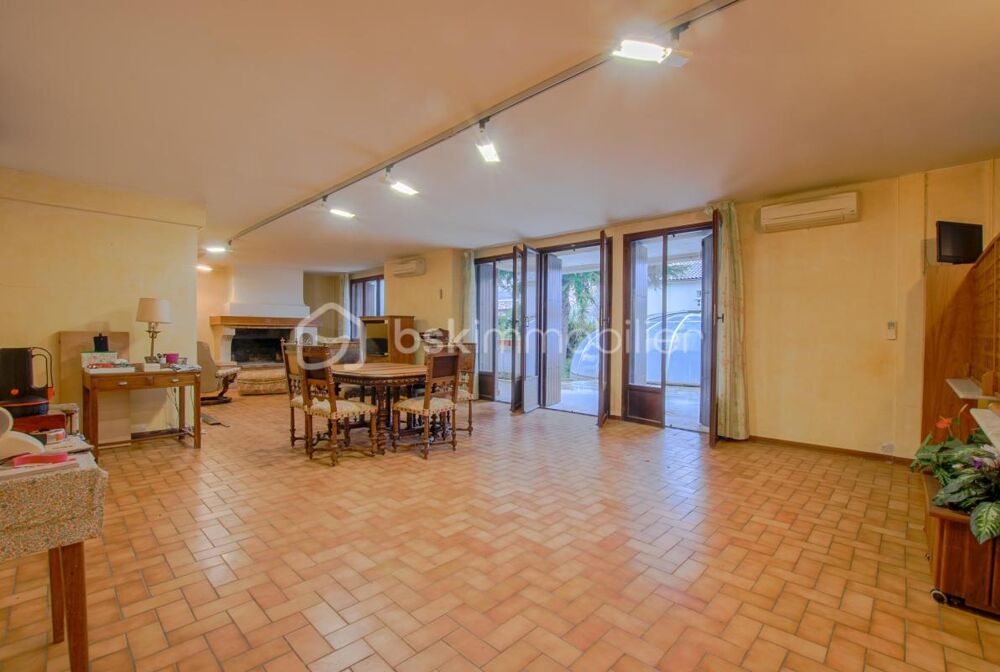 Vente Maison Grande maison avec fort potentiel – 2 appartements indépendants – Proche gare d'Orange Orange