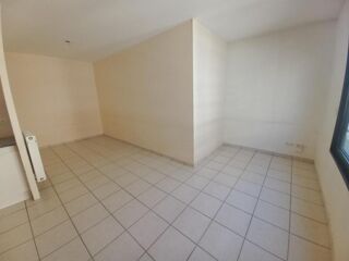  Appartement à louer 1 pièce 33 m²