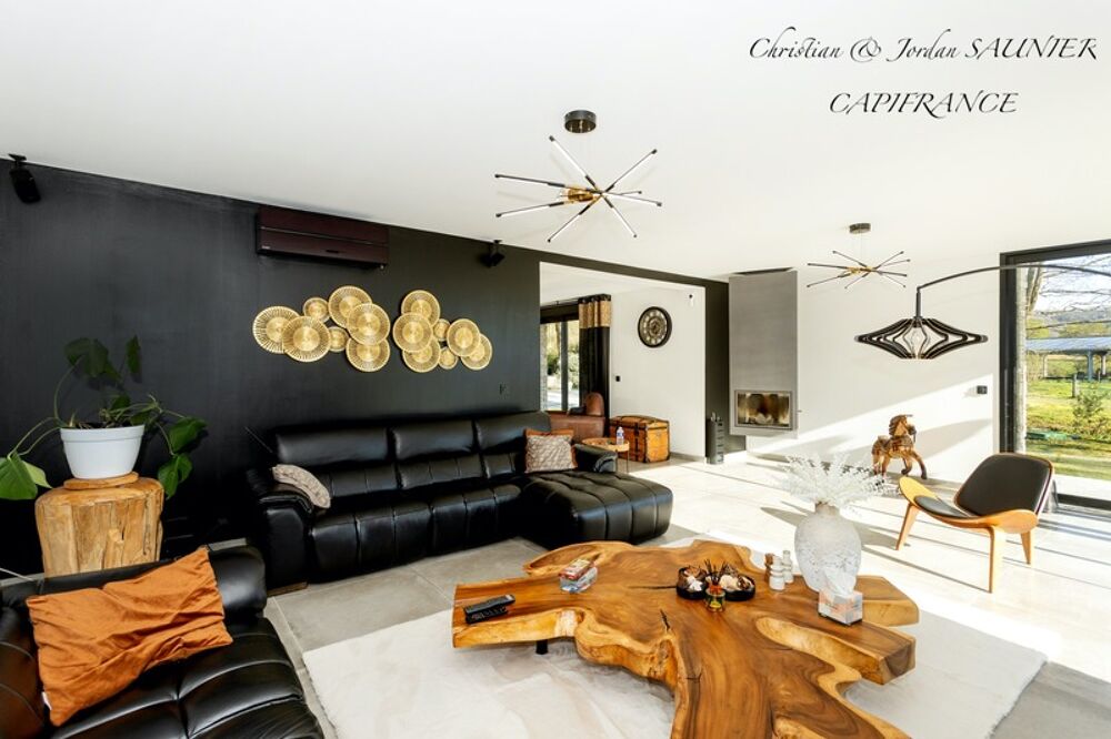à vendre  Propriété/château Revel (31250)
