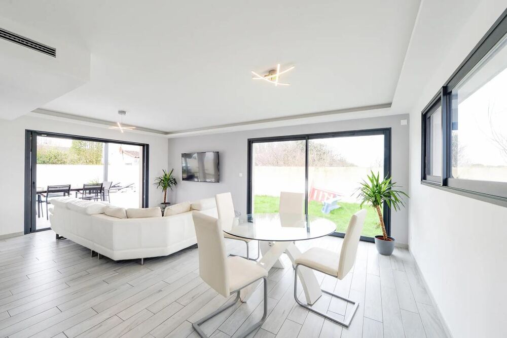 Vente Maison Maison moderne 5 pièces avec piscine à Merville Merville