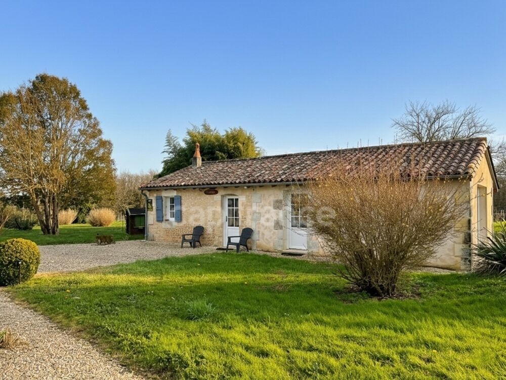 Vente Propriété/Château Domaine viticole avec activité touristique de 9,39 hectares - Vanzac (17) Vanzac